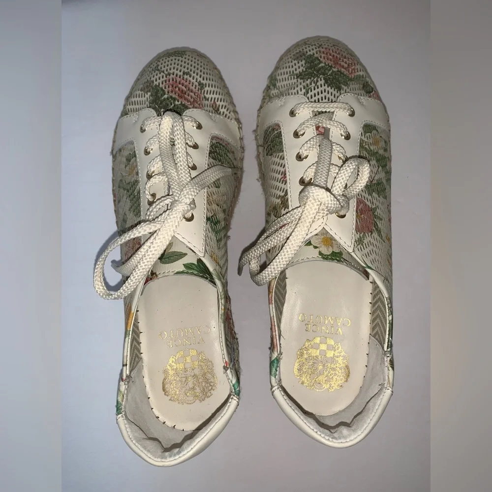 Vince Camuto Joellan Leather Perforated Floral Espadrille Sneaker Size 9M
